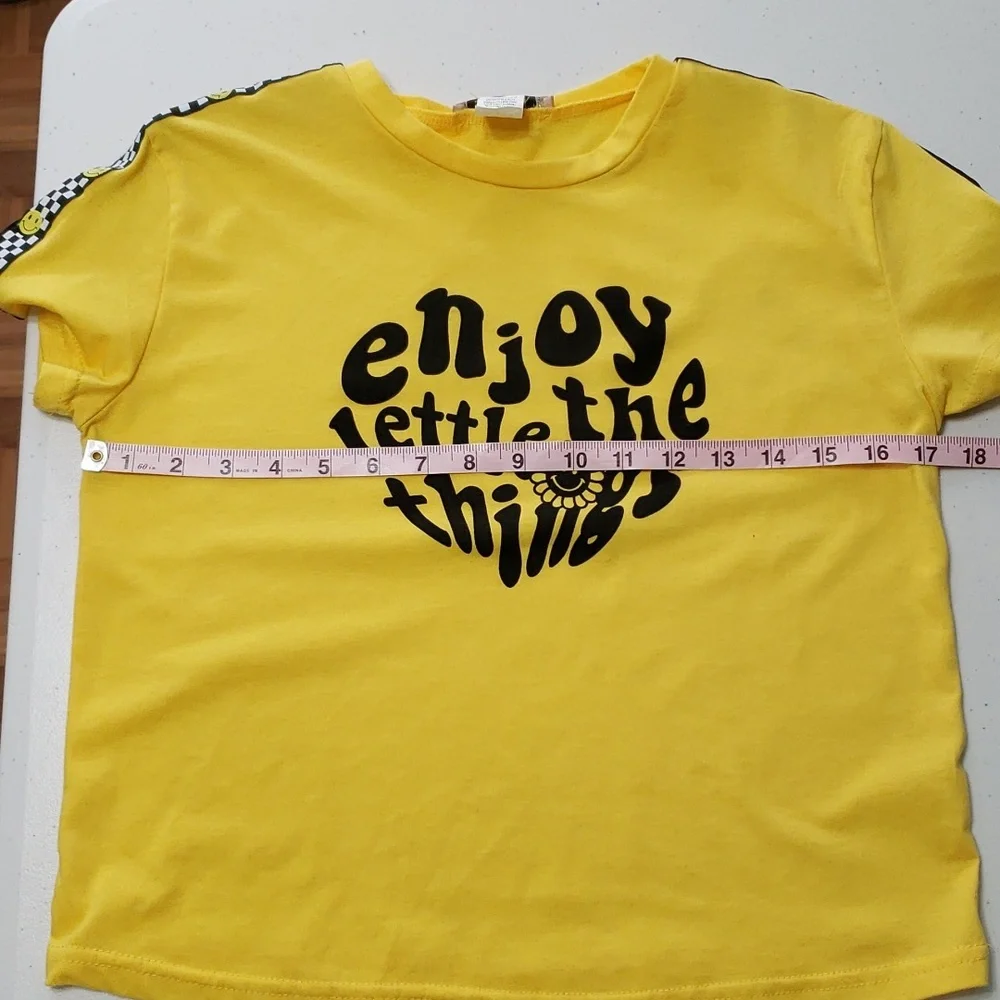 ROSES & KISSES girl's t shirt